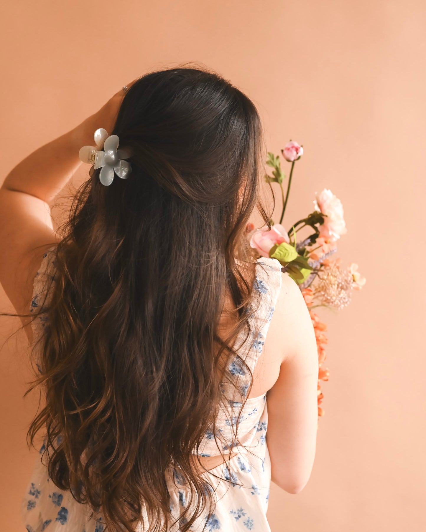 Checkered Daisy Claw Clip