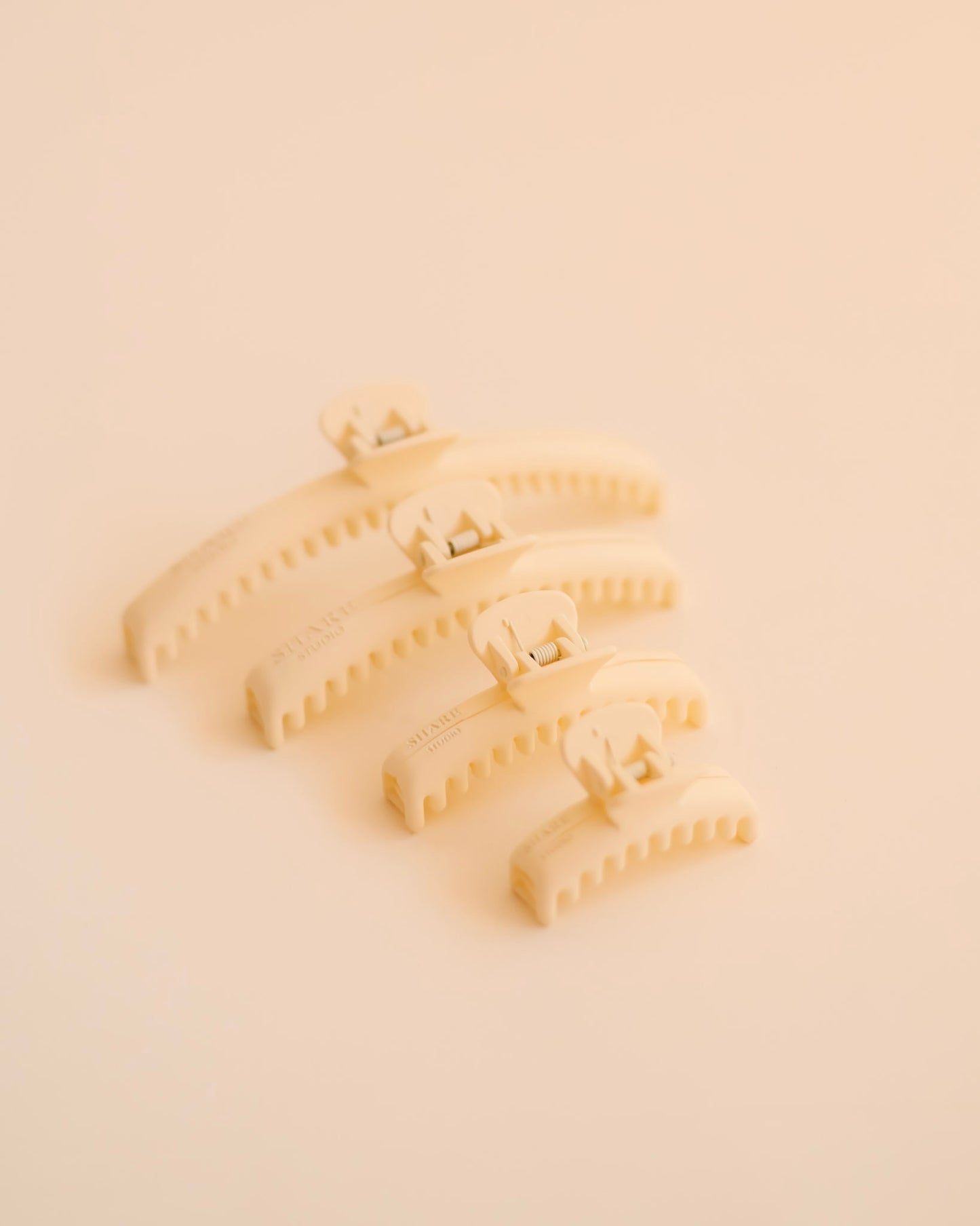 Milk White Mega Hold