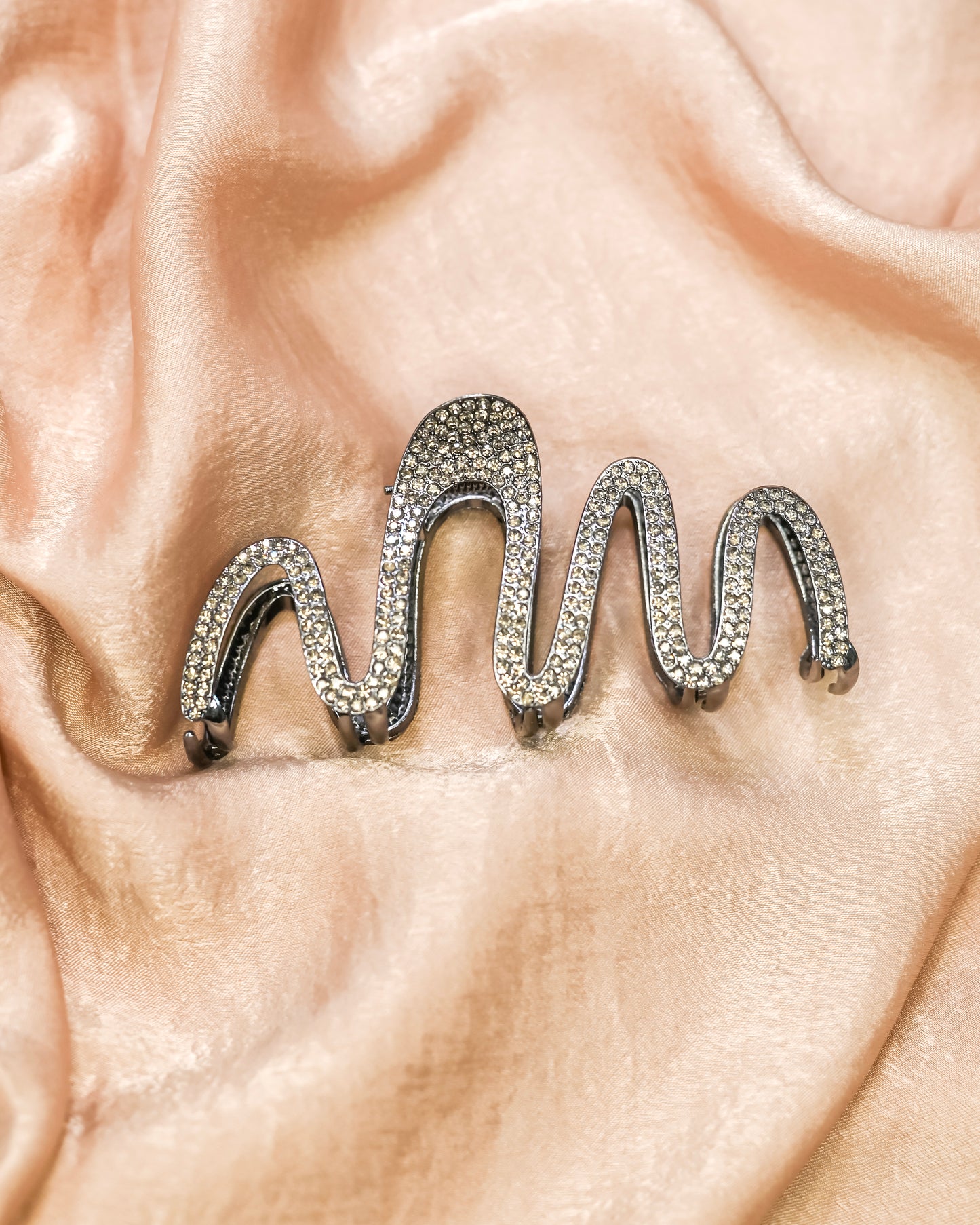 Girl’s Best Friend - Diamond Claw