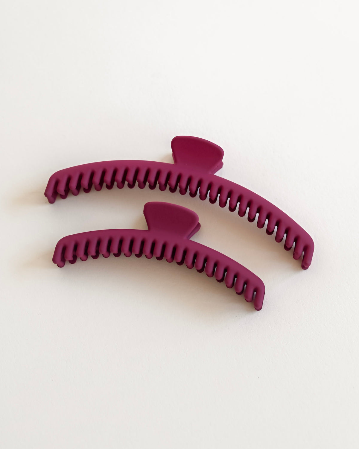 Mega hold clip [solid matte colors]