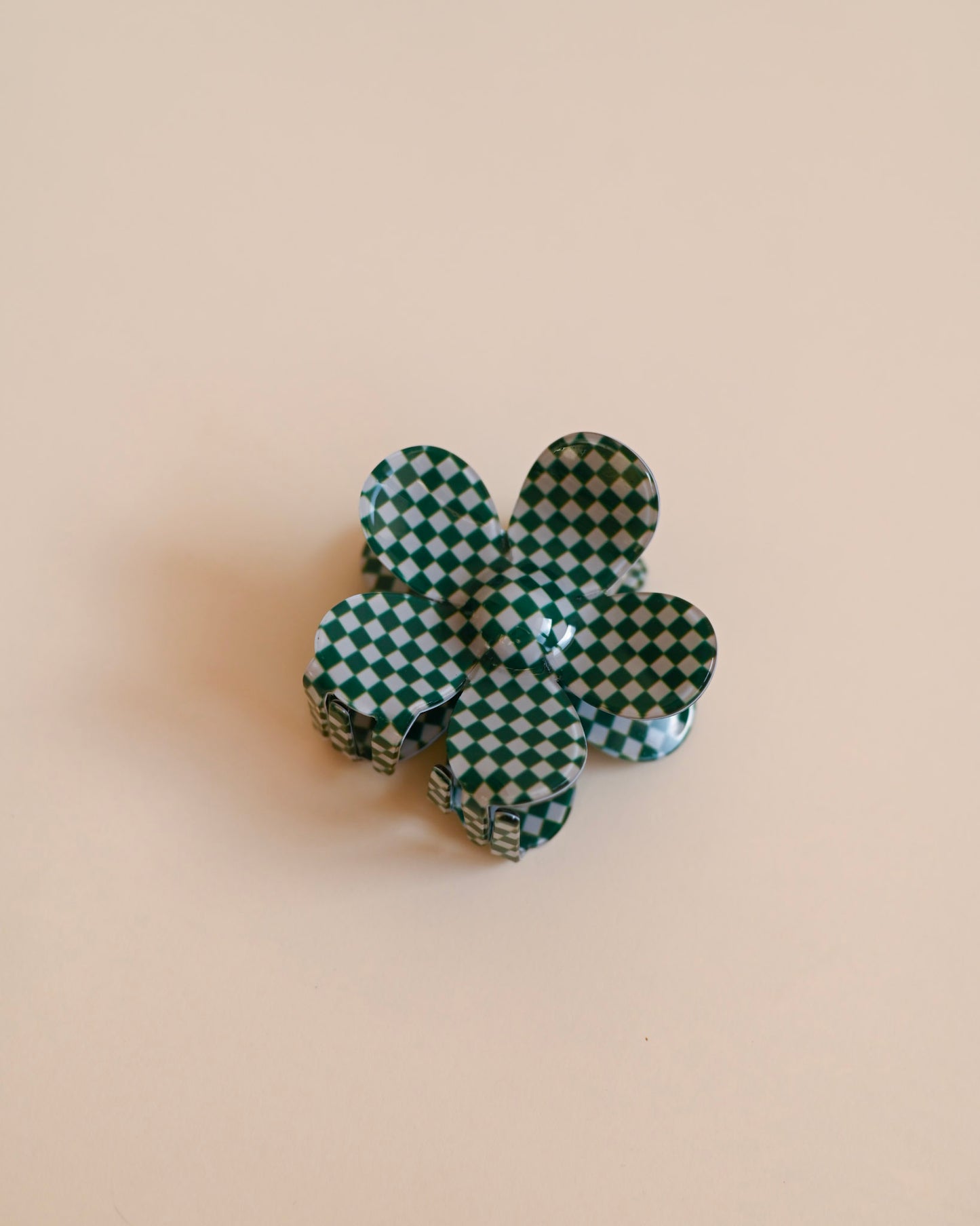 Checkered Daisy Claw Clip