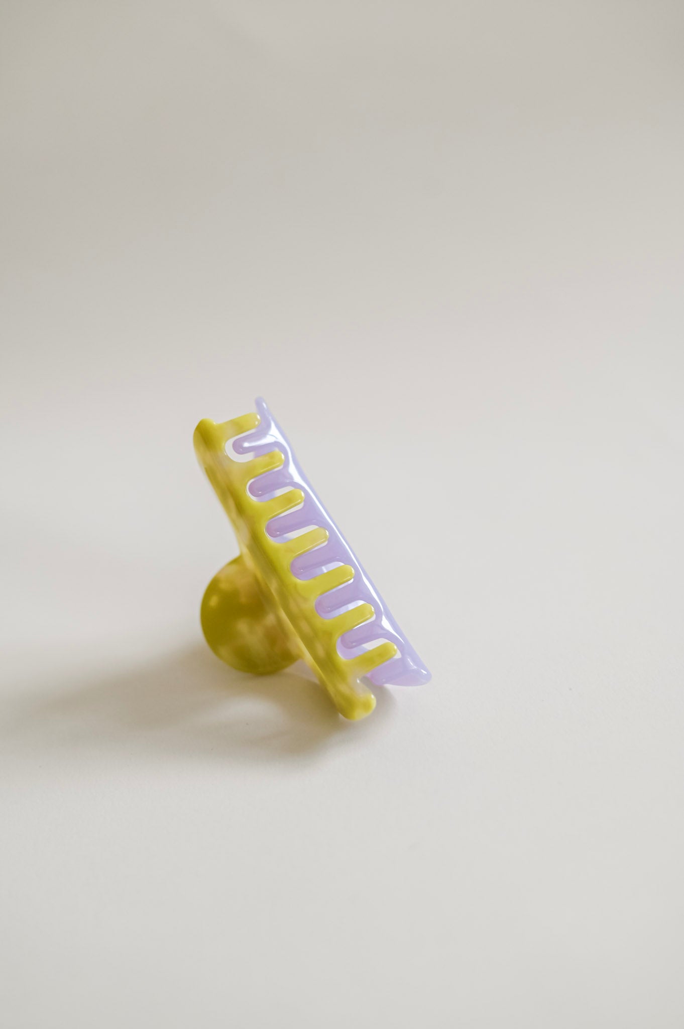 Two Tone Crescent Claw