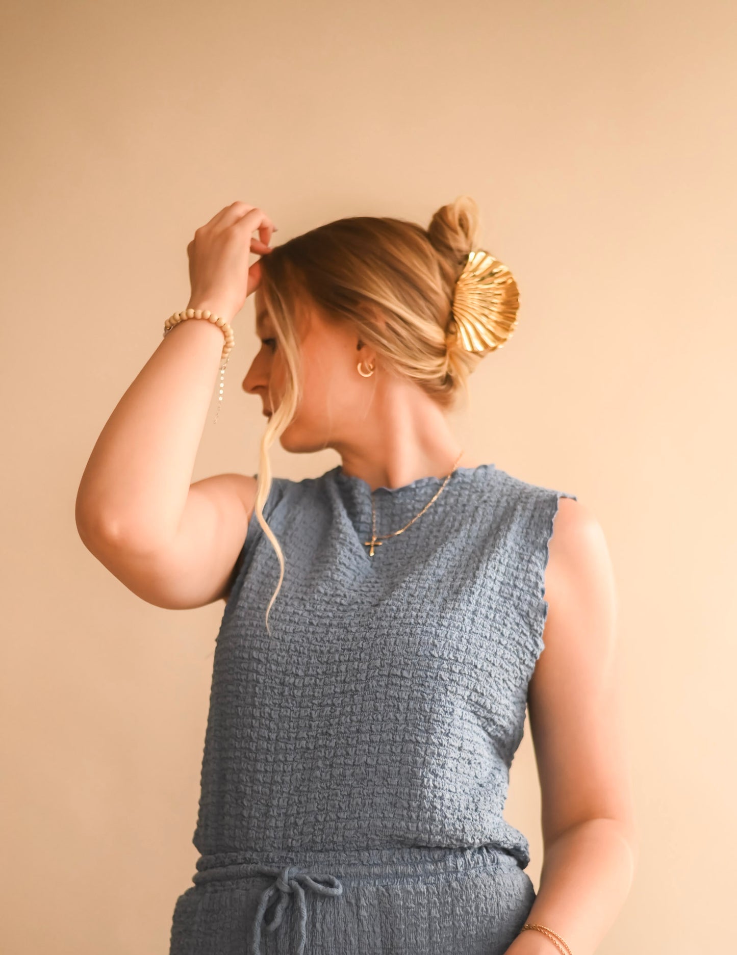 Under The Sea Shell metallic Claw