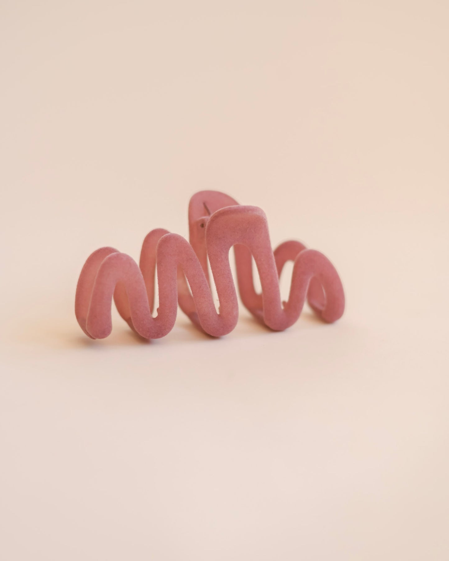 Velvet Squiggle Claw