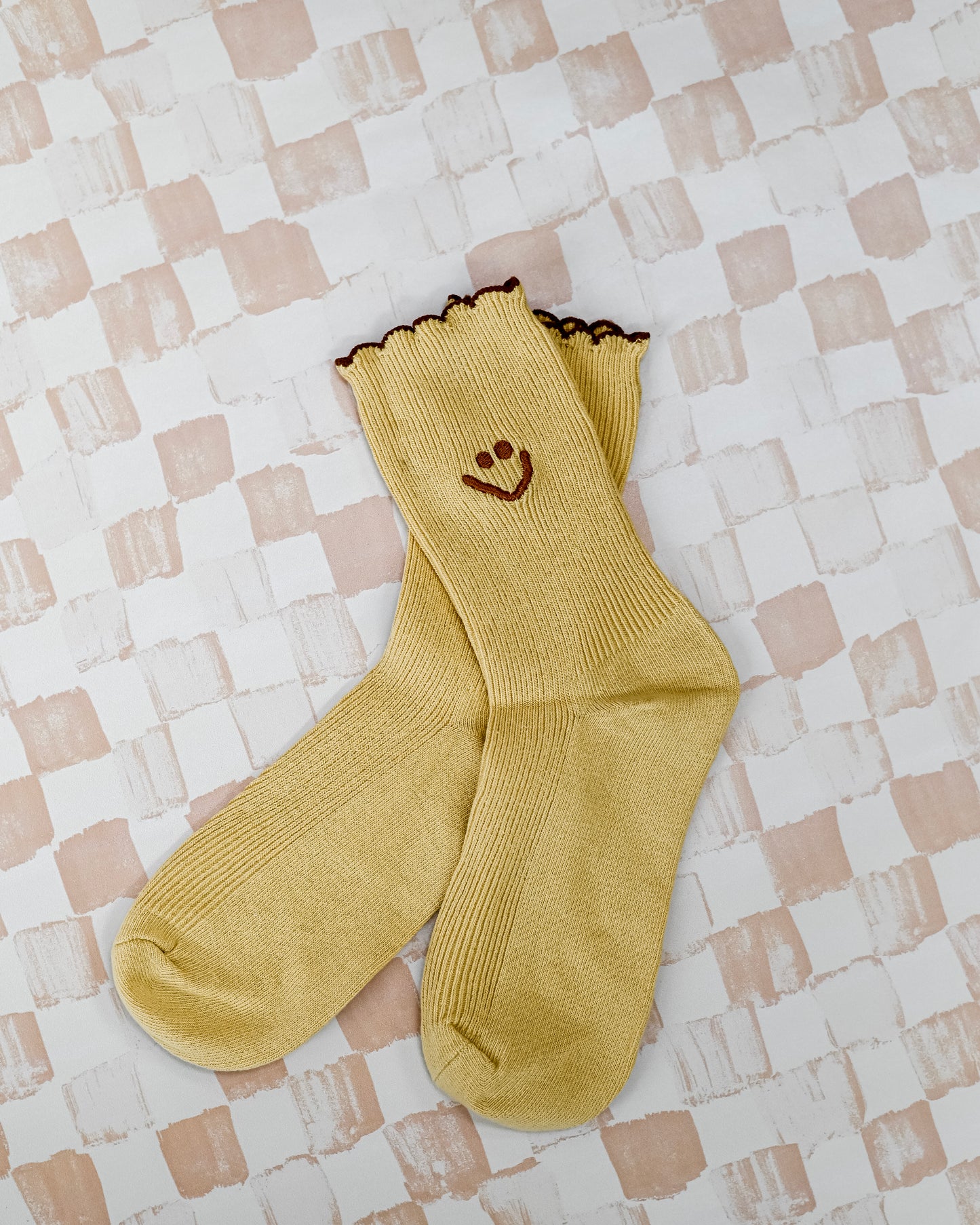 Embroidered Ruffle Smiley Socks