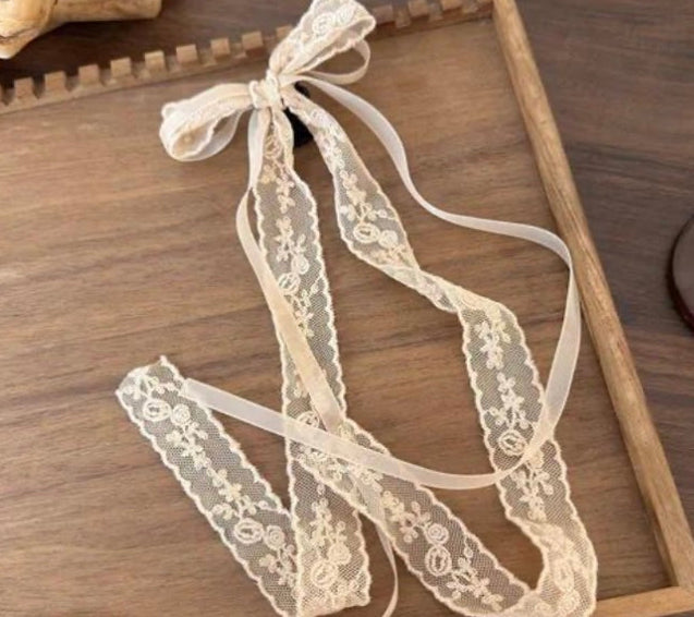 Lace Bow Clip