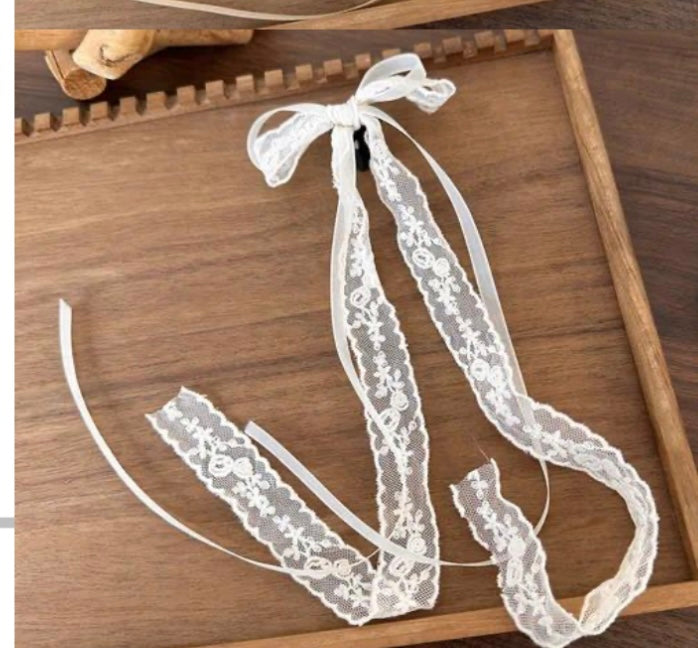 Lace Bow Clip