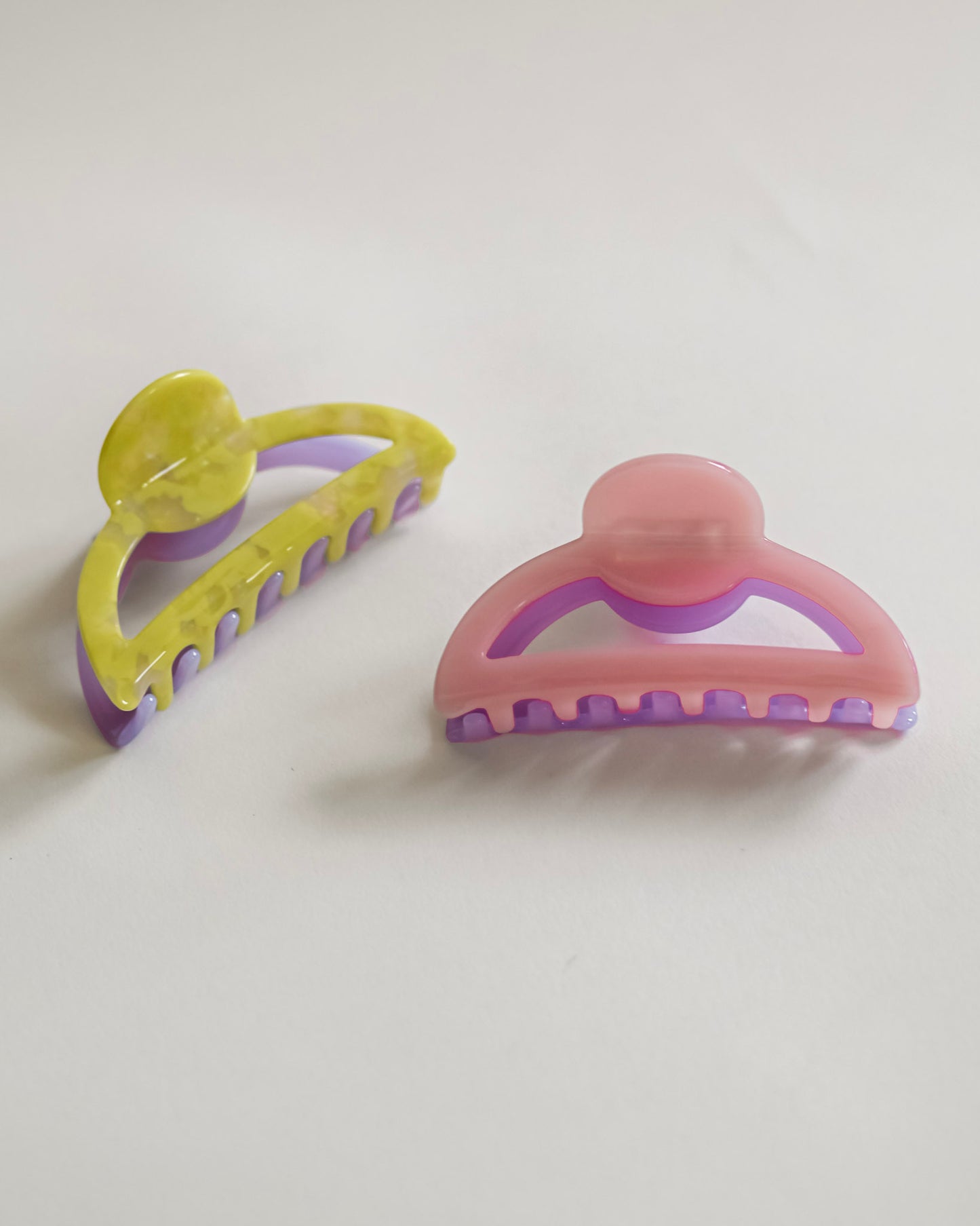 Two Tone Crescent Claw
