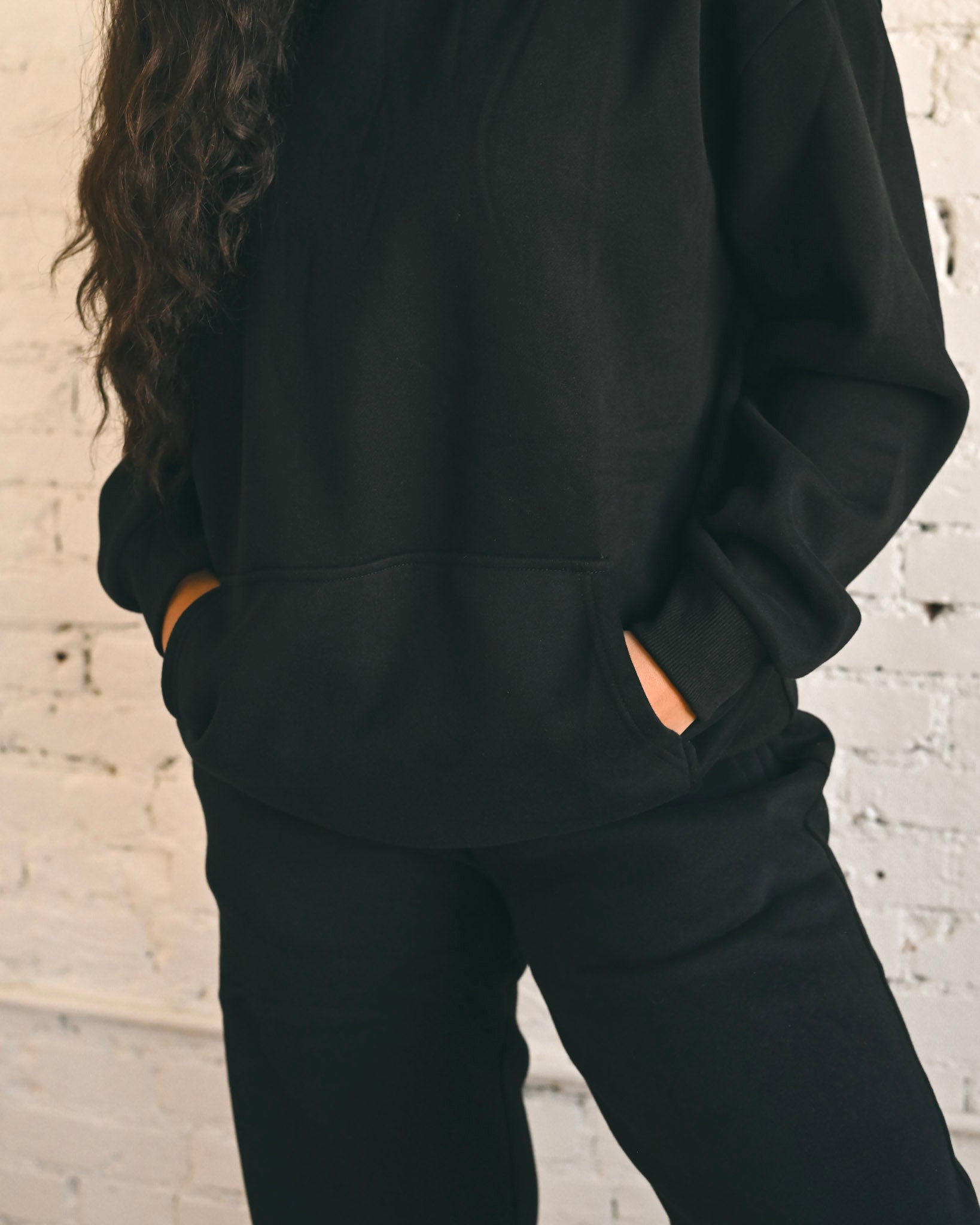 Black Ultra Cozy Fleece // Hoodie – Share Studio