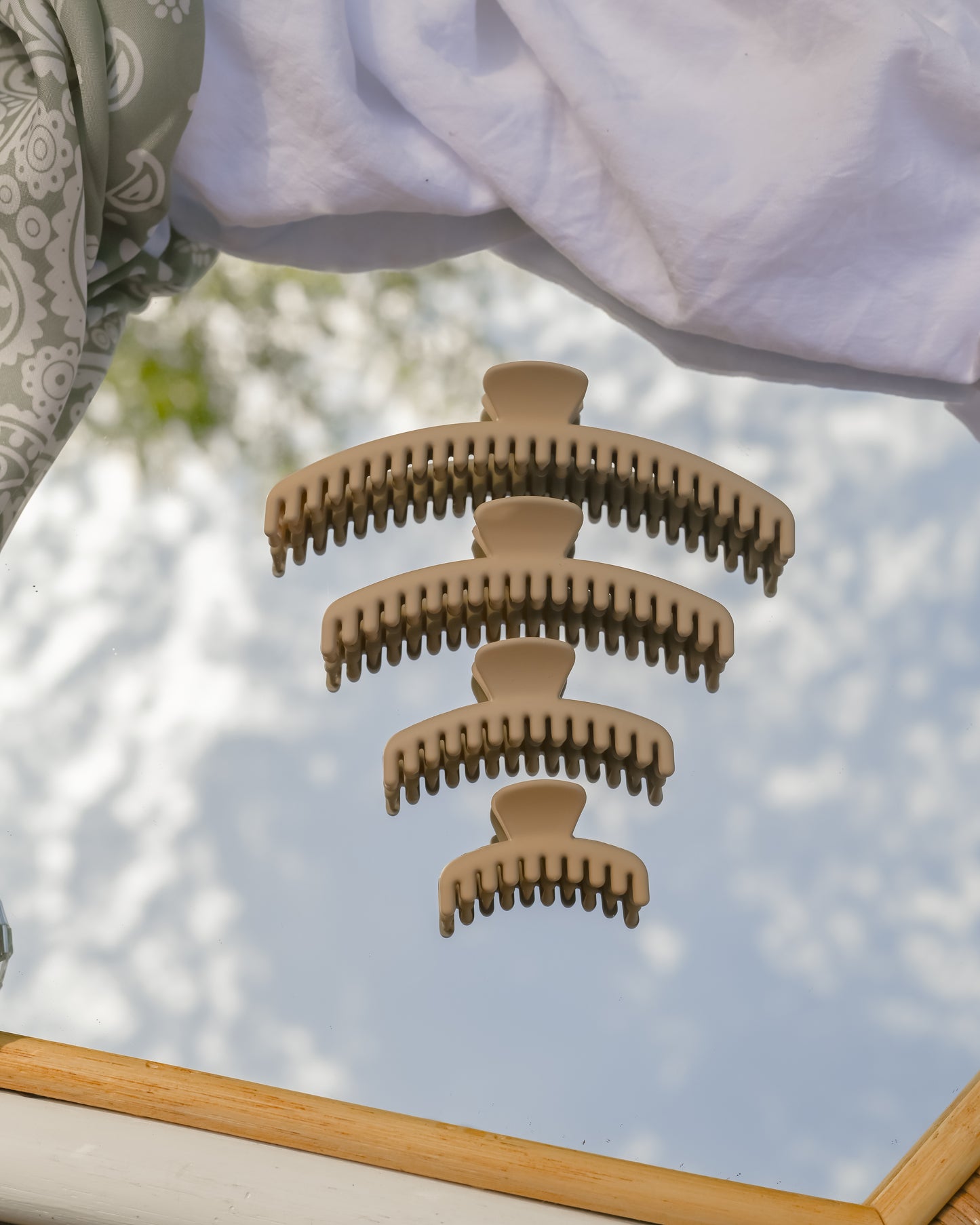 Brandy Tan Mega Hold Claw Clip