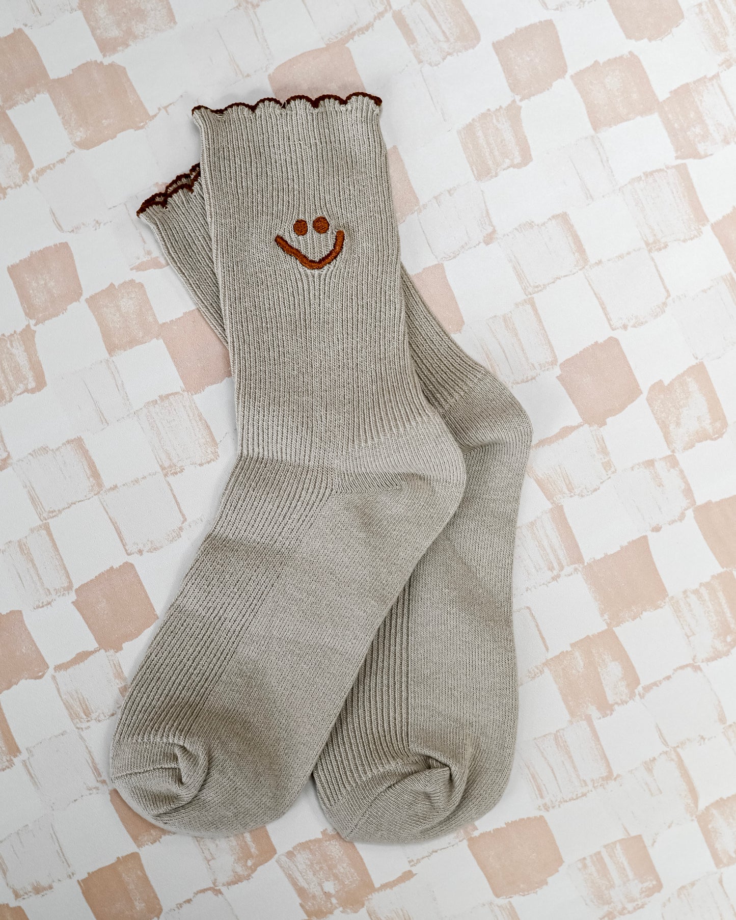 Embroidered Ruffle Smiley Socks