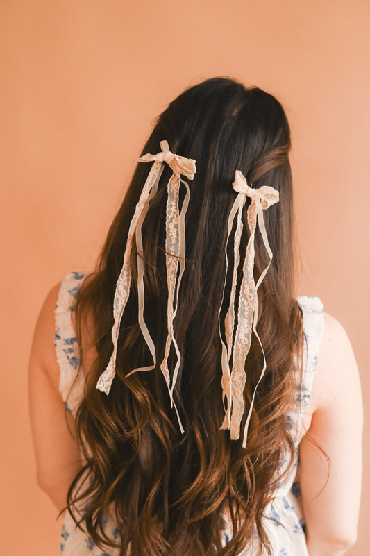 Lace Bow Clip