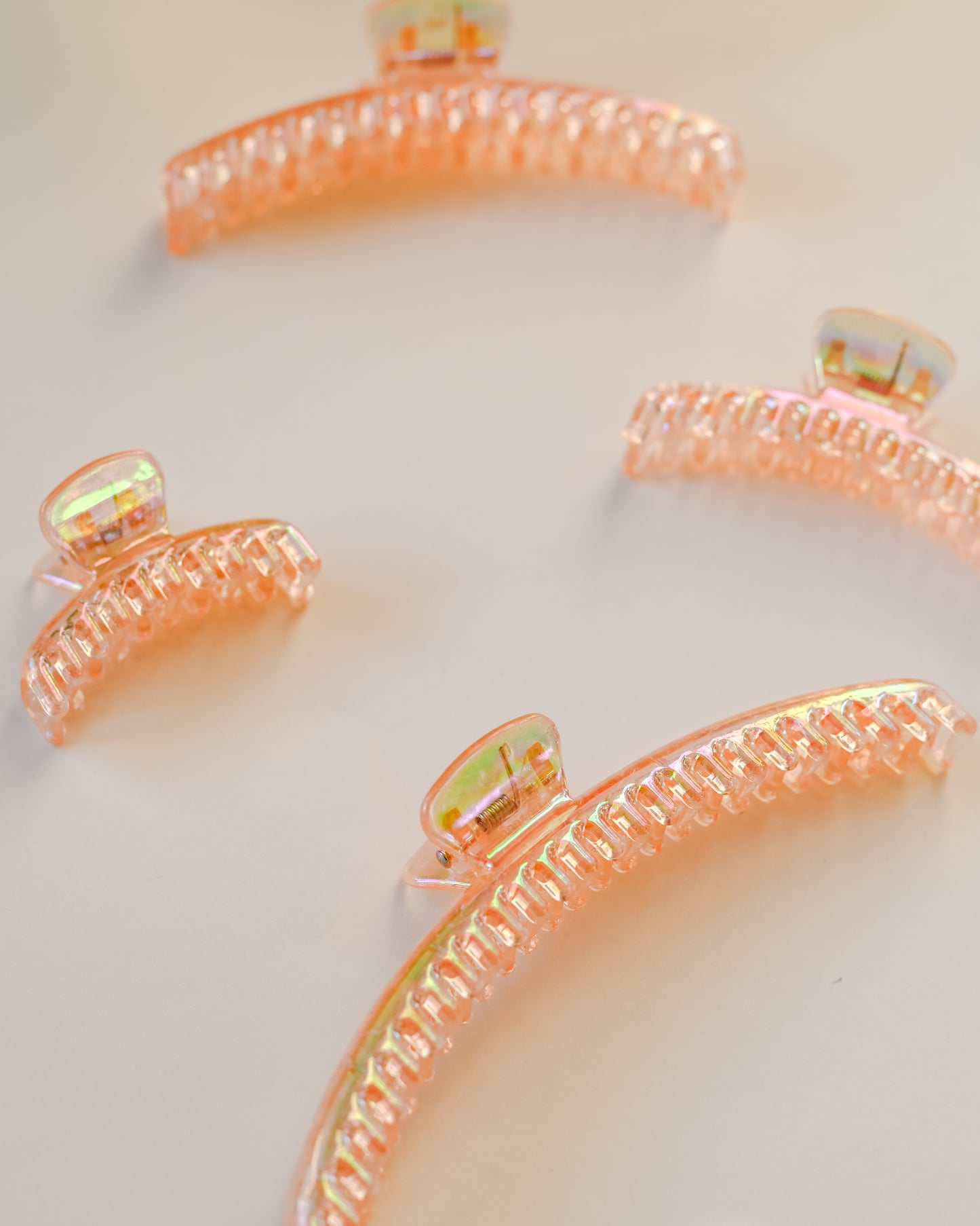 Peachy Iridescent Mega Hold Clip