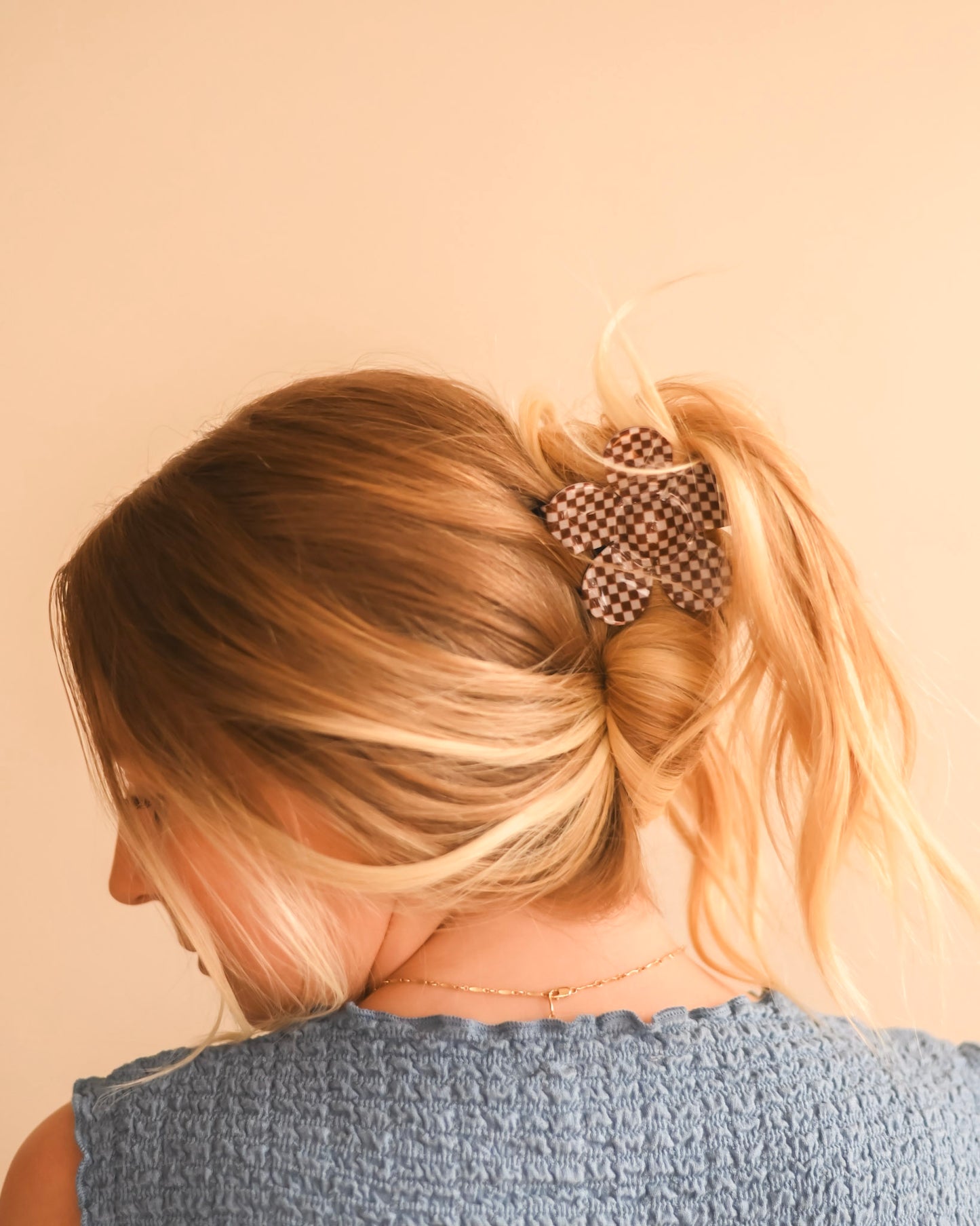 Checkered Daisy Claw Clip